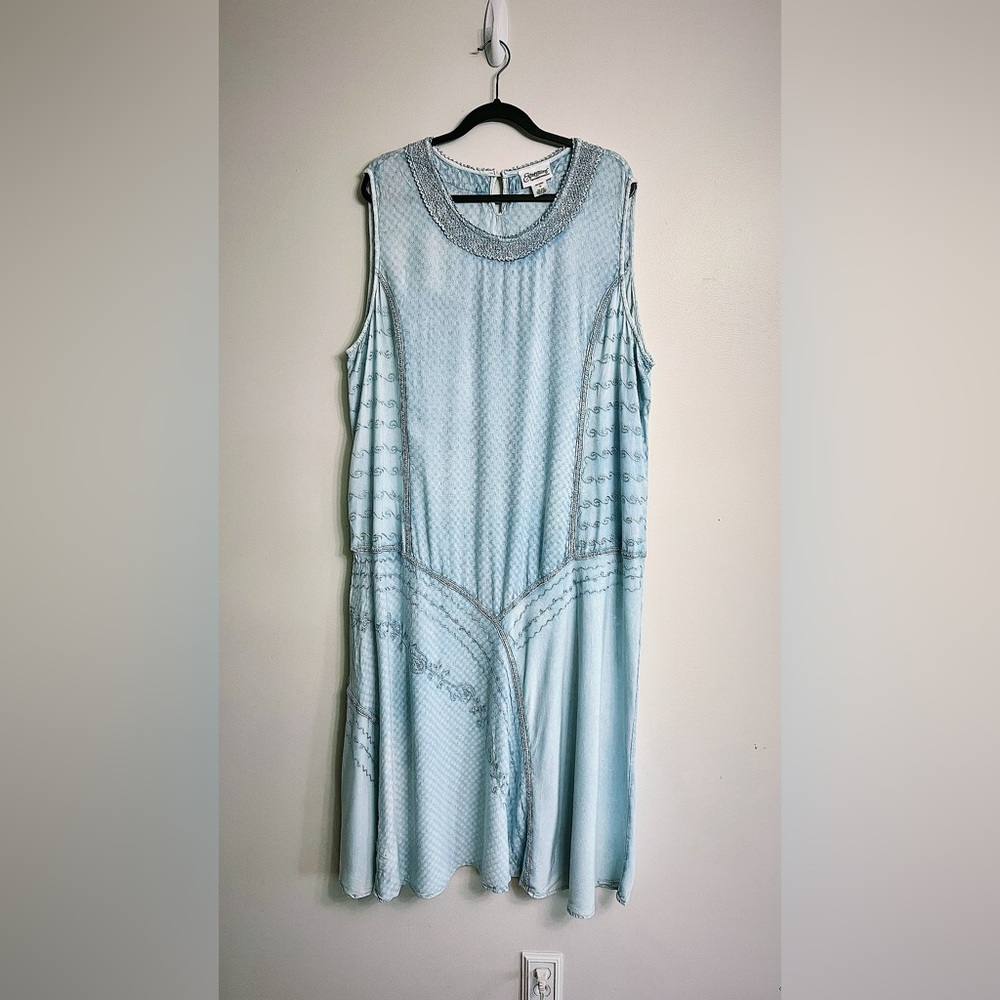 3X Dress with Embroidery
